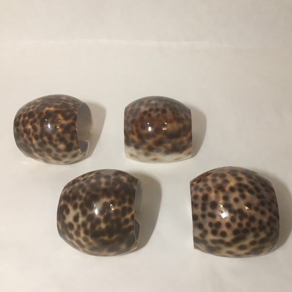 4 Shell Napkin Rings - Picture 1 of 5